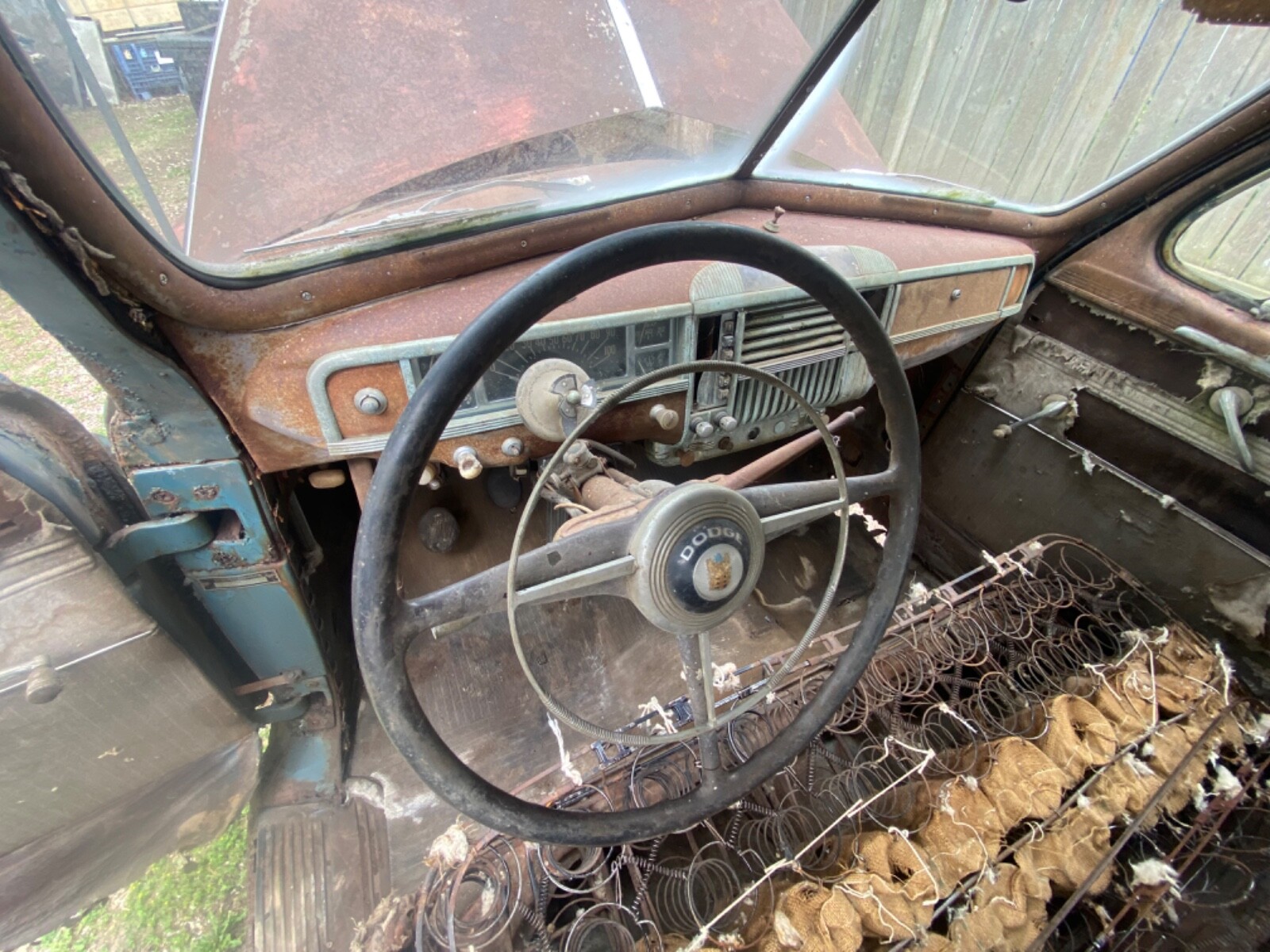 Ford-Mustang-1947-Sedan-7
