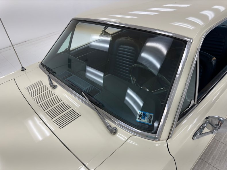 Ford-Mustang-1964-Wimbledon-White-Blue-18