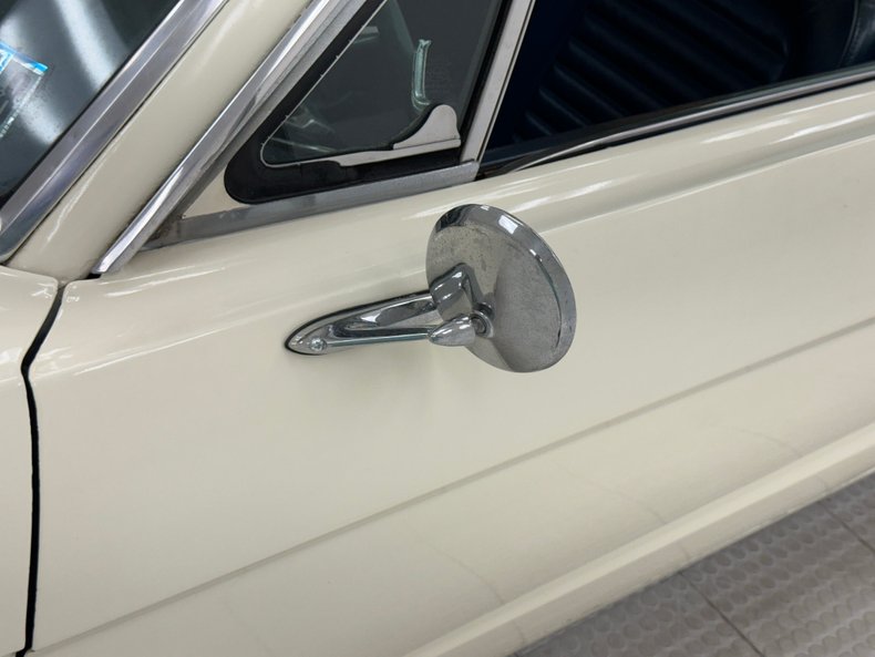 Ford-Mustang-1964-Wimbledon-White-Blue-20