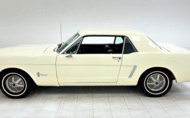 Ford-Mustang-1964-Wimbledon-White-Blue