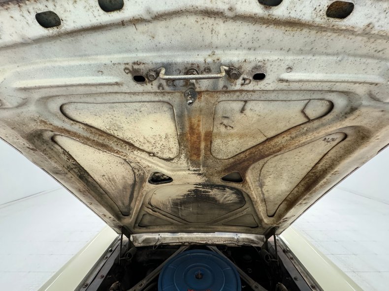 Ford-Mustang-1964-Wimbledon-White-Blue-39