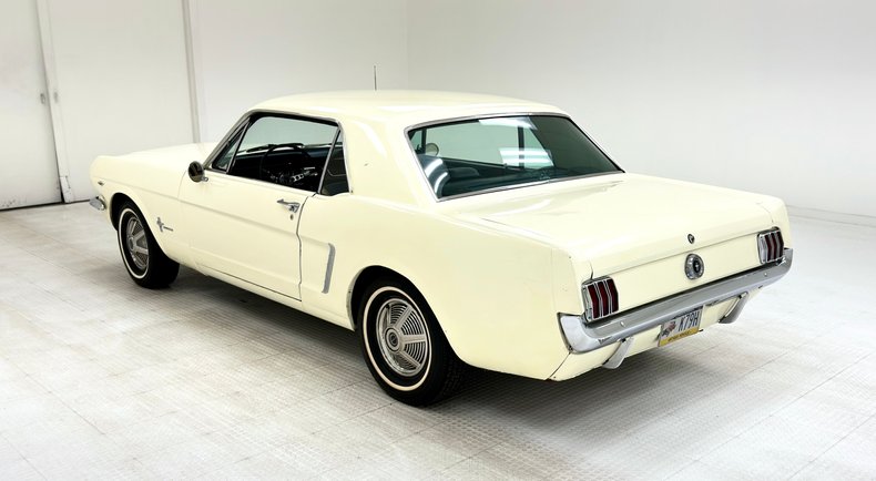 Ford-Mustang-1964-Wimbledon-White-Blue-4