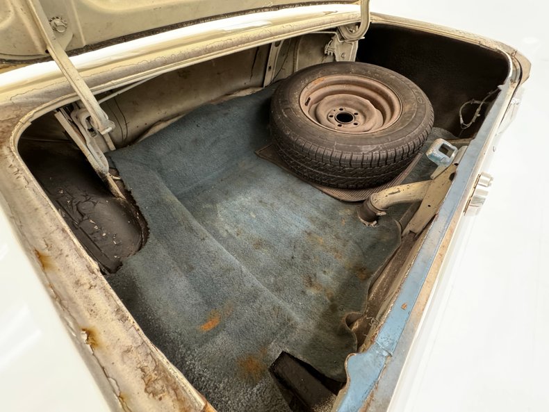 Ford-Mustang-1964-Wimbledon-White-Blue-44