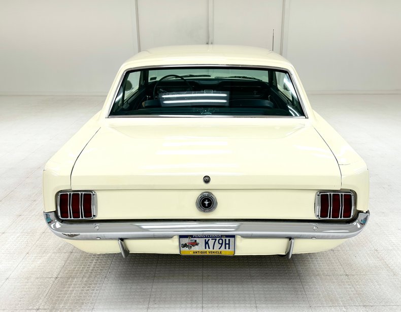 Ford-Mustang-1964-Wimbledon-White-Blue-5
