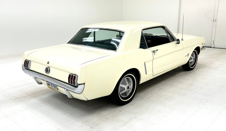 Ford-Mustang-1964-Wimbledon-White-Blue-6