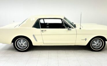 Ford-Mustang-1964-Wimbledon-White-Blue-7