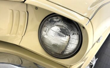 Ford-Mustang-1965-Phoenician-Yellow-Black-23