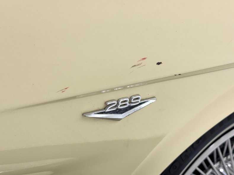 Ford-Mustang-1965-Phoenician-Yellow-Black-24