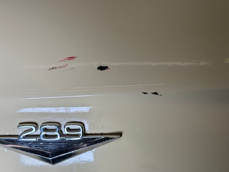 Ford-Mustang-1965-Phoenician-Yellow-Black-39