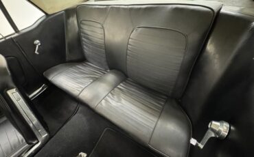 Ford-Mustang-1965-Phoenician-Yellow-Black-8