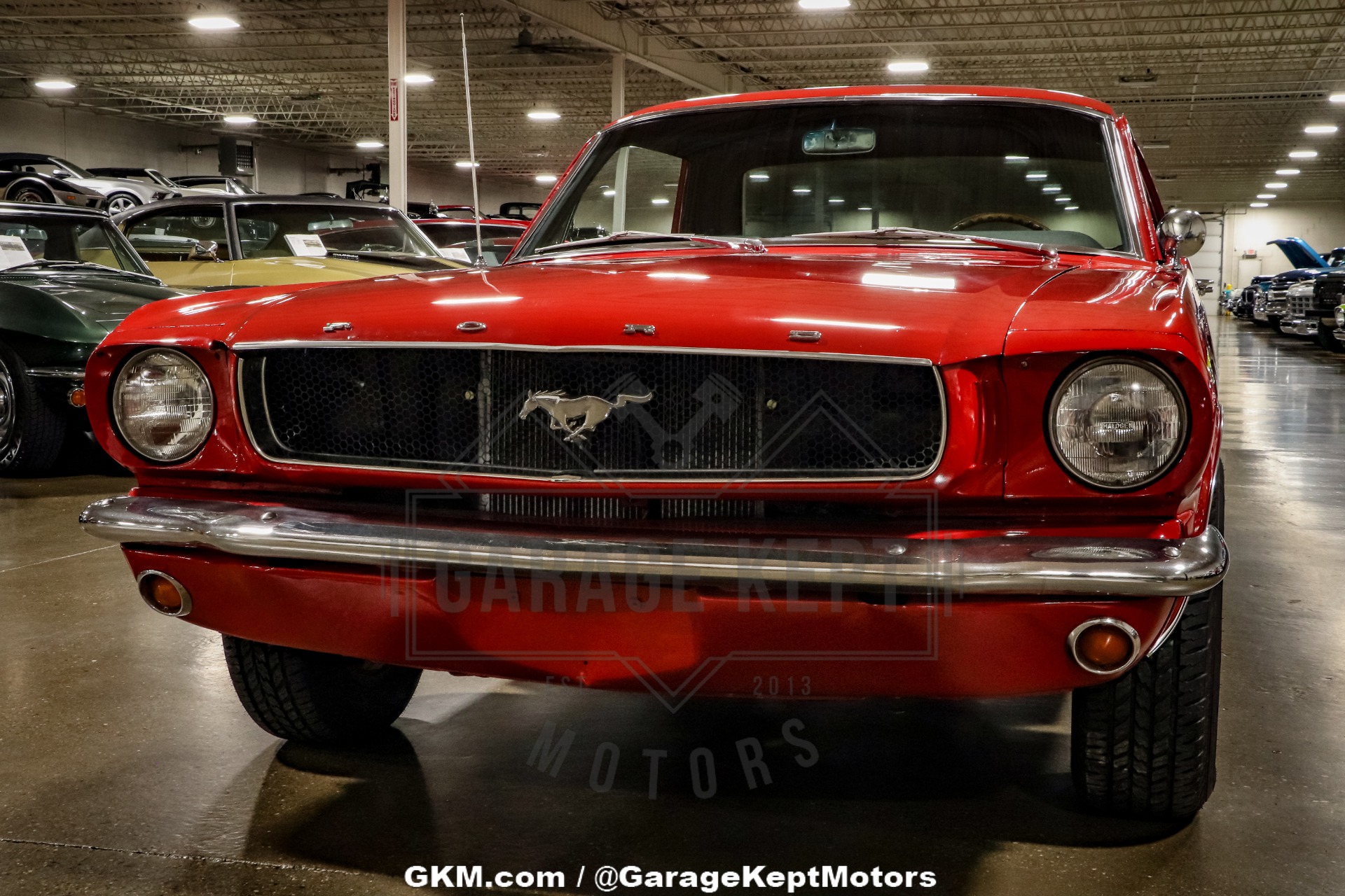 Ford-Mustang-1965-Red-Black-12