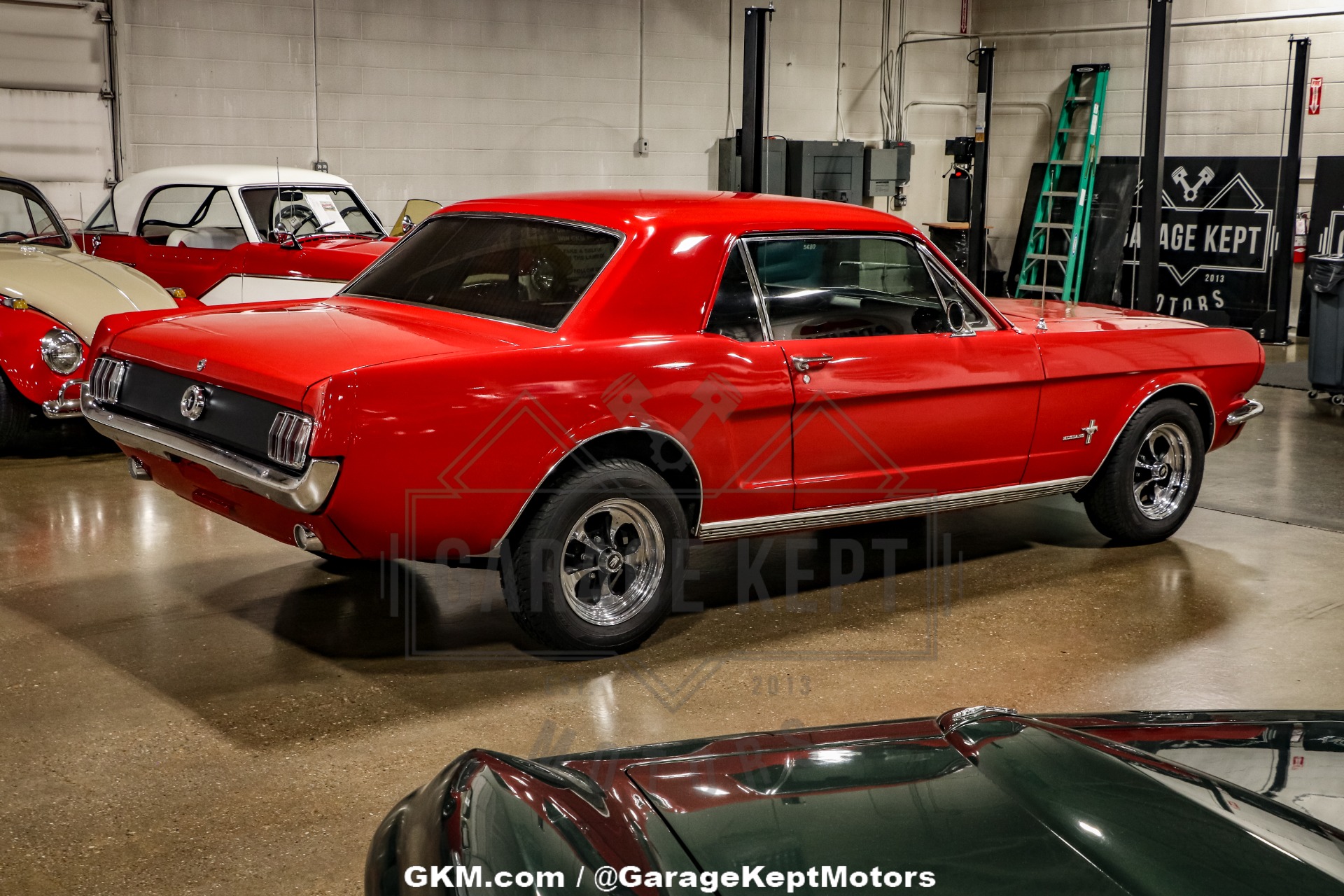Ford-Mustang-1965-Red-Black-15