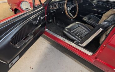 Ford-Mustang-1965-Red-Black-16