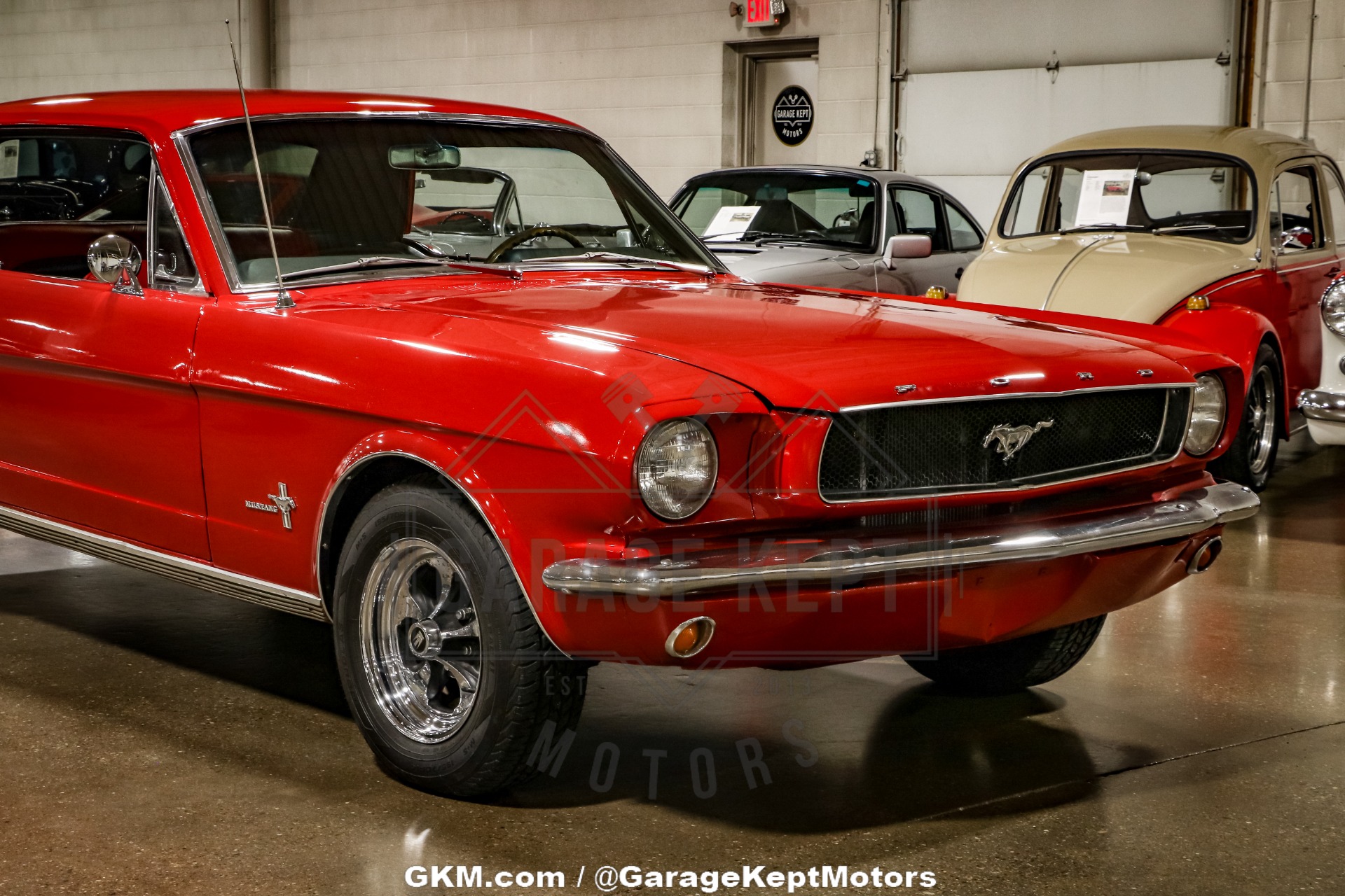 Ford-Mustang-1965-Red-Black-19