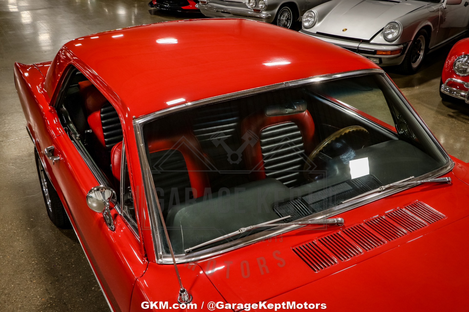 Ford-Mustang-1965-Red-Black-21