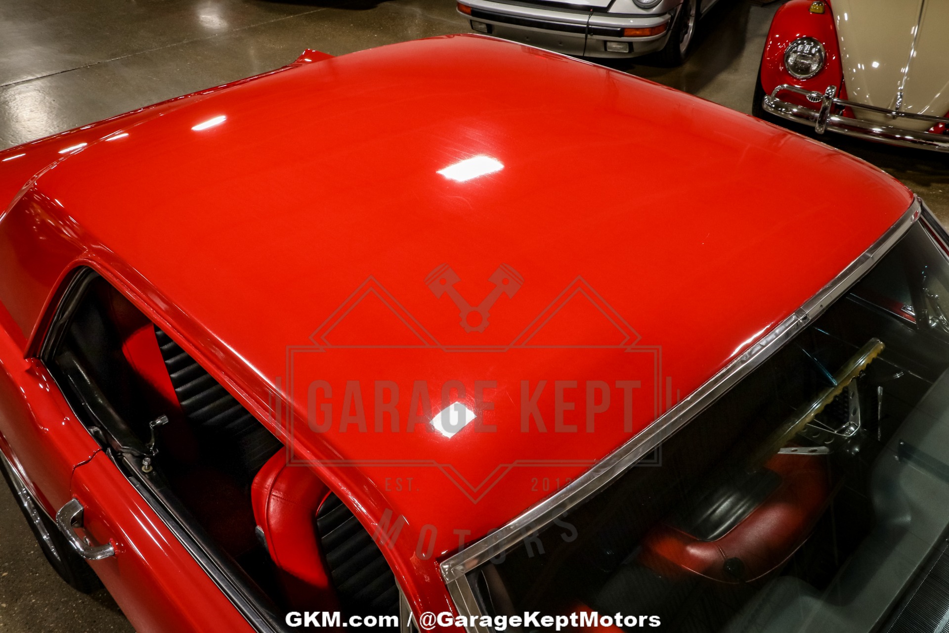 Ford-Mustang-1965-Red-Black-22