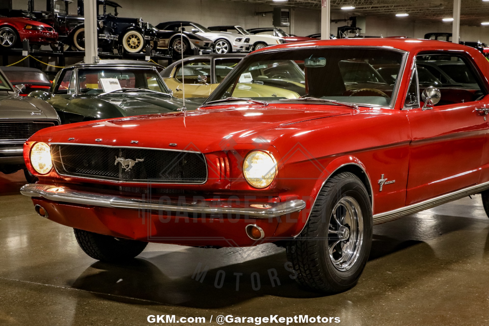 Ford-Mustang-1965-Red-Black-25
