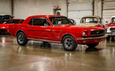 Ford-Mustang-1965-Red-Black-29