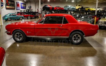Ford-Mustang-1965-Red-Black-3