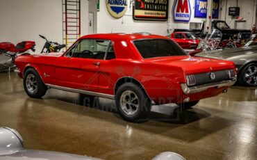 Ford-Mustang-1965-Red-Black-4