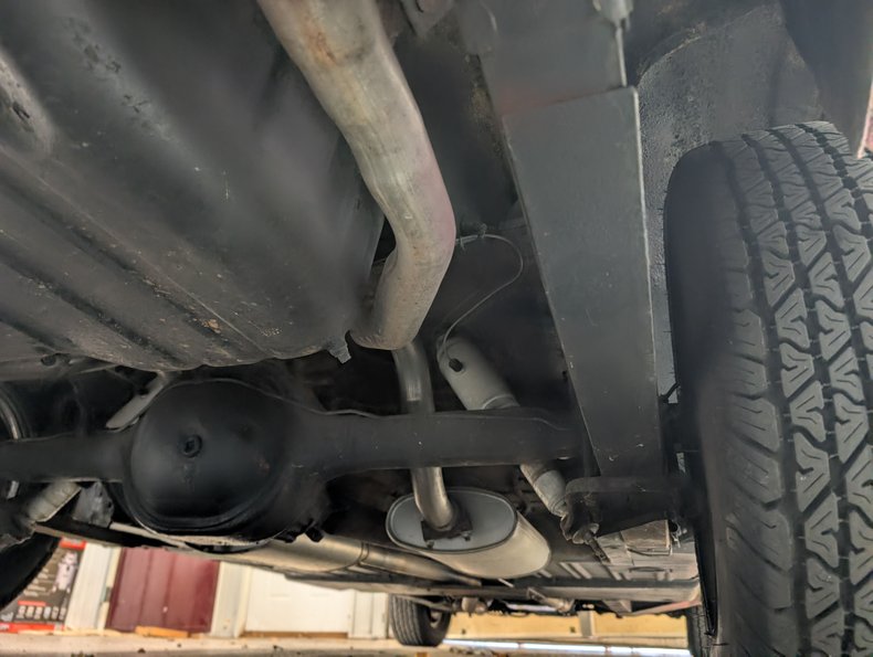 Ford-Mustang-1965-Red-Black-4