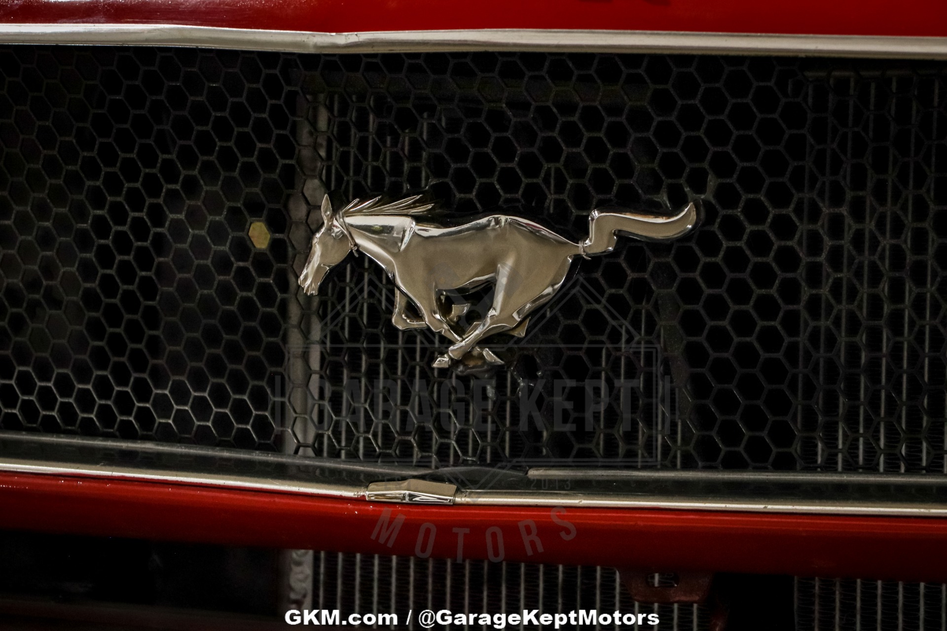 Ford-Mustang-1965-Red-Black-9