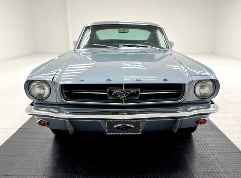 Ford-Mustang-1965-Silver-Blue-Black-16