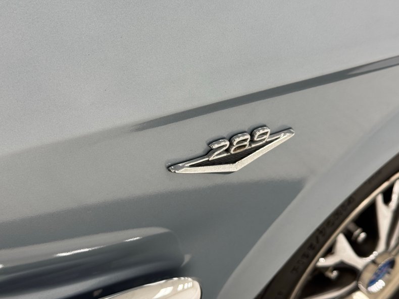 Ford-Mustang-1965-Silver-Blue-Black-19