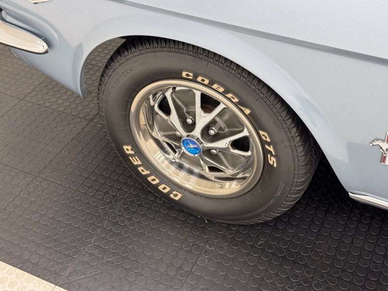 Ford-Mustang-1965-Silver-Blue-Black-20