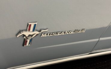 Ford-Mustang-1965-Silver-Blue-Black-21