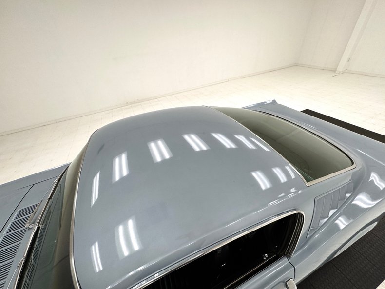 Ford-Mustang-1965-Silver-Blue-Black-23