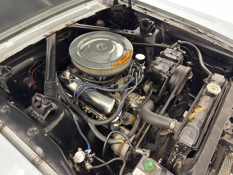 Ford-Mustang-1965-Silver-Blue-Black-29