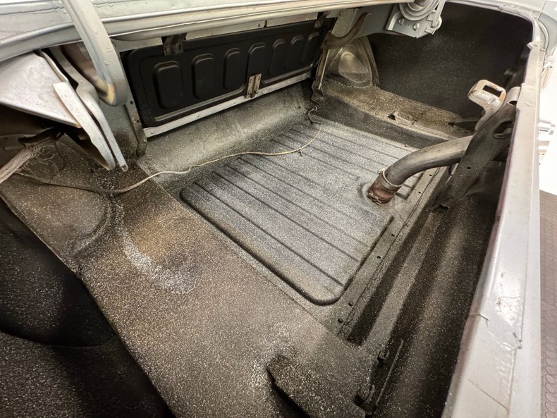 Ford-Mustang-1965-Silver-Blue-Black-33