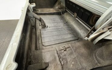 Ford-Mustang-1965-Silver-Blue-Black-35