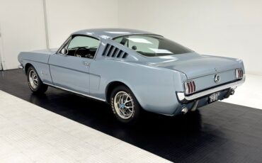 Ford-Mustang-1965-Silver-Blue-Black