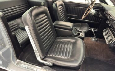 Ford-Mustang-1965-Silver-Blue-Black-42