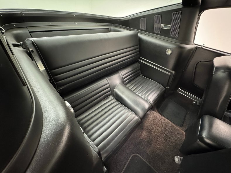 Ford-Mustang-1965-Silver-Blue-Black-44