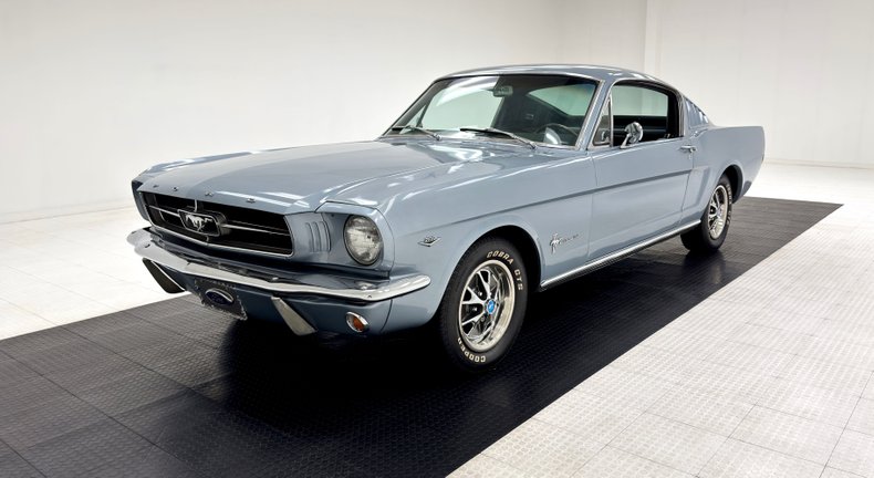 Ford-Mustang-1965-Silver-Blue-Black-47