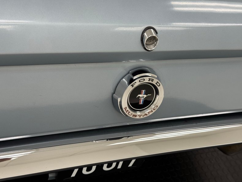 Ford-Mustang-1965-Silver-Blue-Black-6