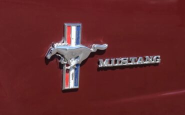 Ford-Mustang-1965-Vintage-Burgundy-Black-6