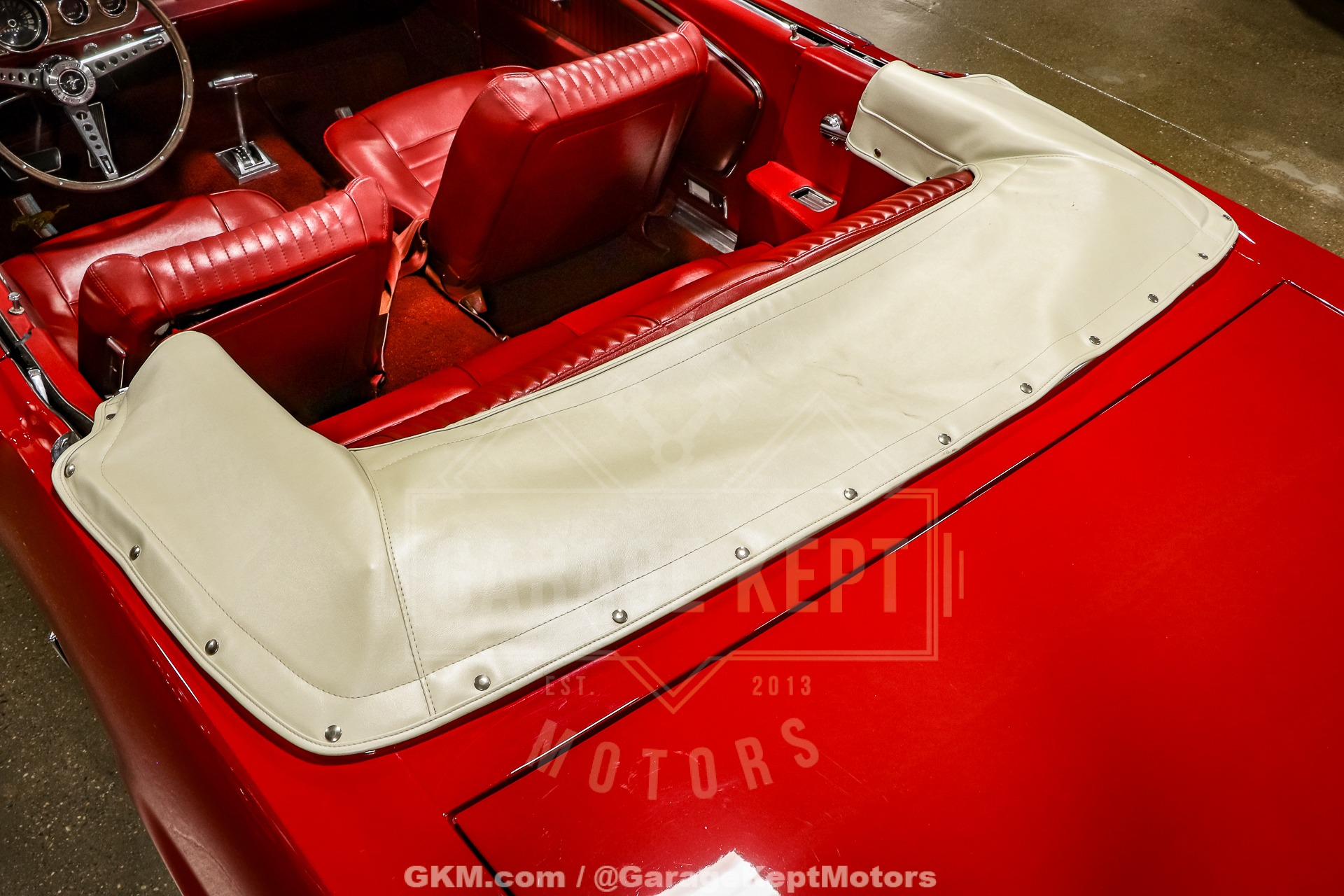 Ford-Mustang-1966-Red-Red-11