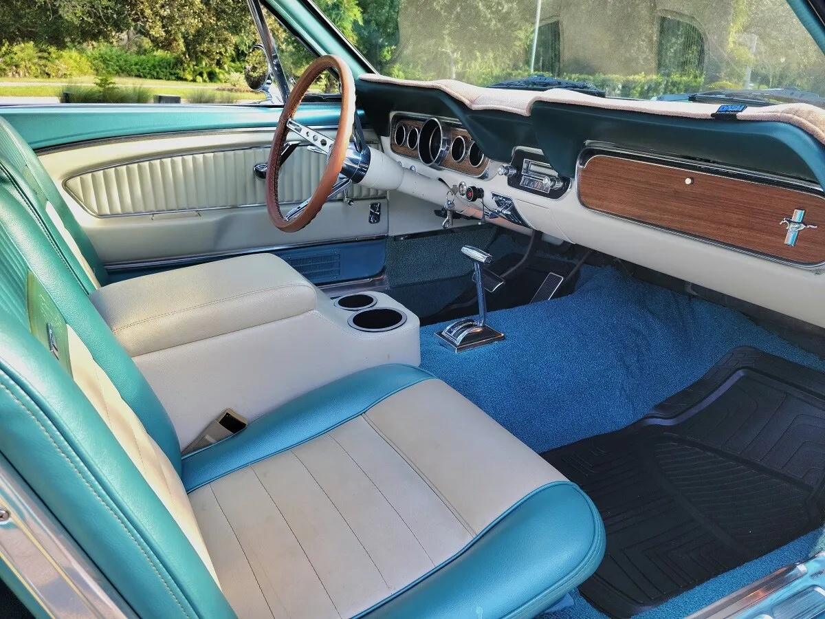 Ford-Mustang-1966-Tahoe-Turquoise-White-9