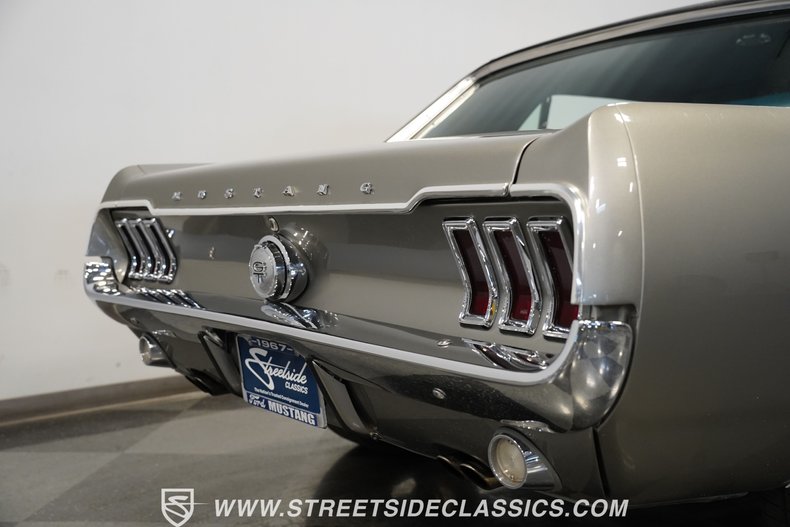 Ford-Mustang-1967-Graphite-Gray-Black-10