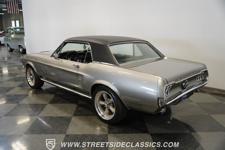 Ford-Mustang-1967-Graphite-Gray-Black-14