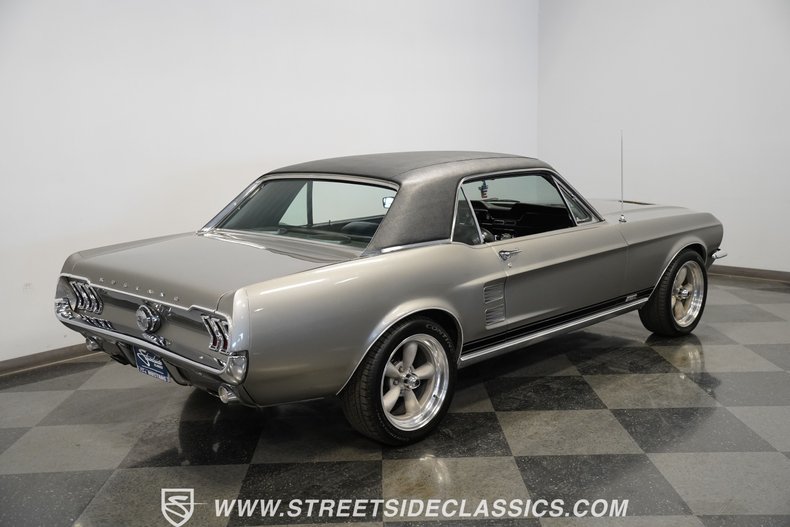 Ford-Mustang-1967-Graphite-Gray-Black-17
