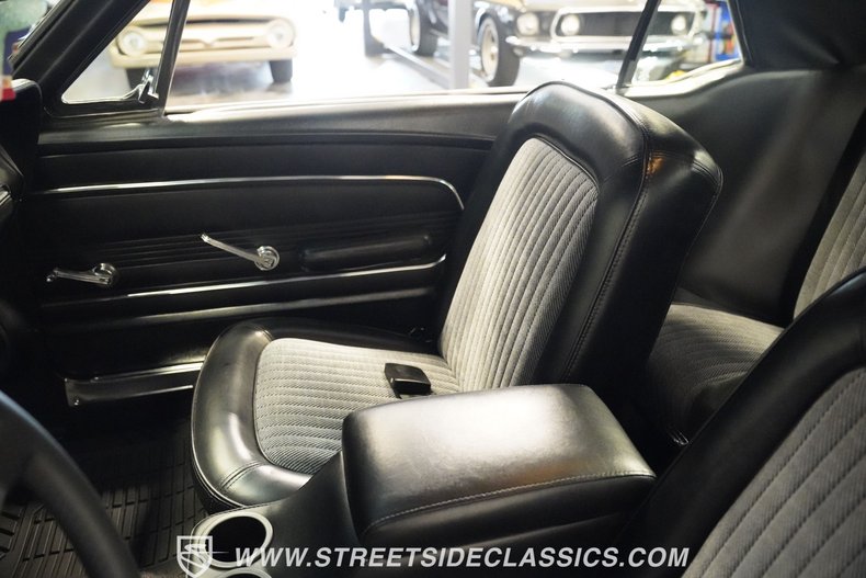 Ford-Mustang-1967-Graphite-Gray-Black-2