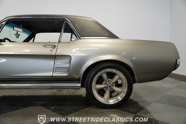 Ford-Mustang-1967-Graphite-Gray-Black-28