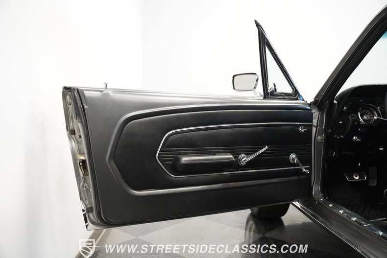 Ford-Mustang-1967-Graphite-Gray-Black-37