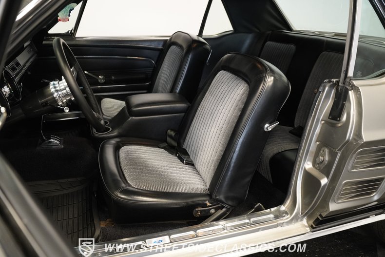 Ford-Mustang-1967-Graphite-Gray-Black-39