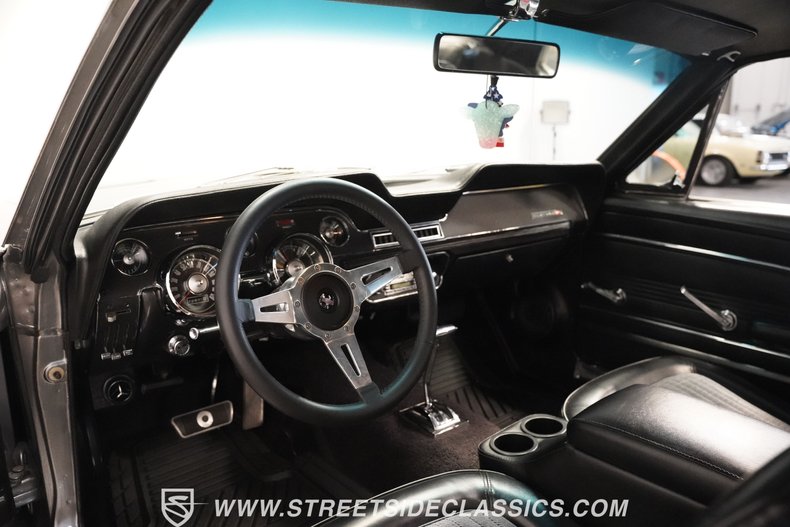 Ford-Mustang-1967-Graphite-Gray-Black-40